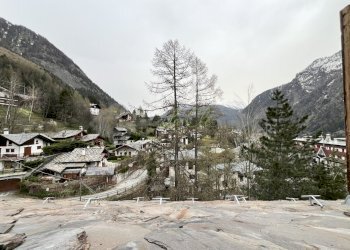 VENDITA COURMAYEUR: vista - Three-room apartment Via Les Golettes  31, Courmayeur - photo 14