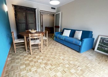 AFFITTO COURMAYEUR - SOGGIORNO E ZONA PRANZO - Three-room apartment Courmayeur - photo 2