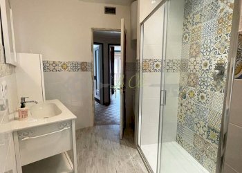 AFFITTO COURMAYEUR - BAGNO CON BOX DOCCIA - Three-room apartment Courmayeur - photo 11