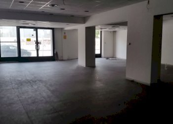 20160722_101408.jpg - Commercial Premises Via Sarzanese, Lucca - photo 1