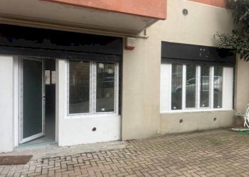 Facciata - Quadrilocale via Giuseppe Mazzini, 8, Corsico - foto 17