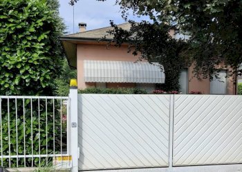 cancelletto - Villa via Legnano, 4, Rescaldina - foto 4
