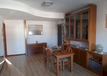 soggiorno - Appartamento via dei Giardini, 15, Bologna (zona Corticella) - foto 5