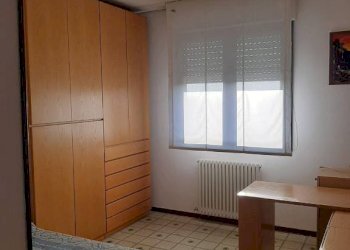 Camera da letto - Appartamento via dei Giardini, 15, Bologna (zona Corticella) - foto 5