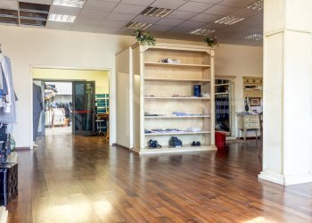 showroom - capannone 1 - Commercial Premises Viale Padre Nicola Magri, Livorno - photo 16