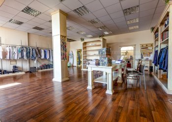 showroom - capannone 1 - Commercial Premises Viale Padre Nicola Magri, Livorno - photo 18