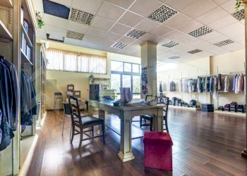 showroom - capannone 1 - Commercial Premises Viale Padre Nicola Magri, Livorno - photo 20