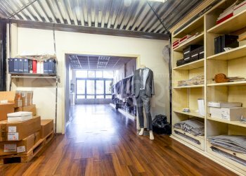 disimpegno - capannone 1 - Commercial Premises Viale Padre Nicola Magri, Livorno - photo 21