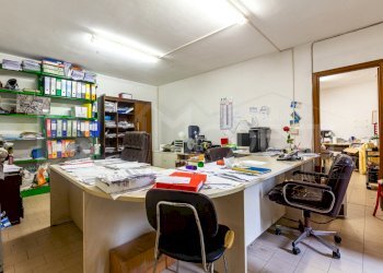 magazzino-ufficio - capannone 1 - Commercial Premises Viale Padre Nicola Magri, Livorno - photo 24