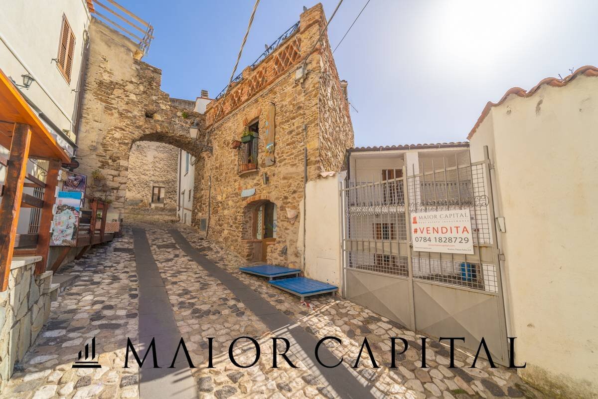 Casa indipendente via Eleonora d'Arborea, Posada - foto 1