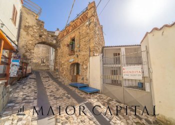 Independent house via Eleonora d'Arborea, Posada - photo 1