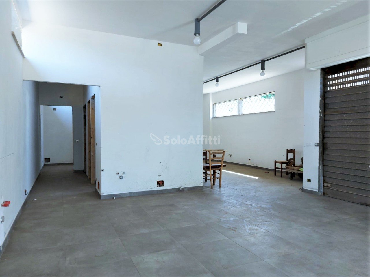 Fiumicino, Isola Sacra - negozio locale commercial - Commercial Premises Via della Scafa, Fiumicino - photo 3