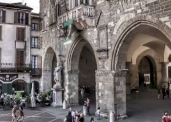 bergamo - Stabile - Palazzo piazza Camillo Benso di Cavour, 11A, Bergamo - foto 5