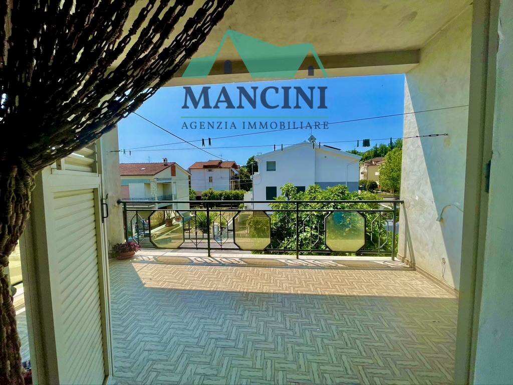 Independent house FRATELLI CERVI, Monte Roberto - photo 3