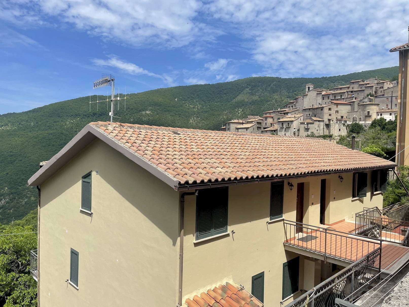 Three-room apartment Polino, Arrone - photo 1