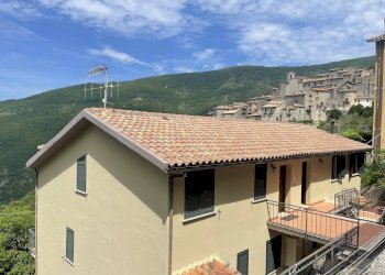 Trilocale Polino, Arrone - foto 1