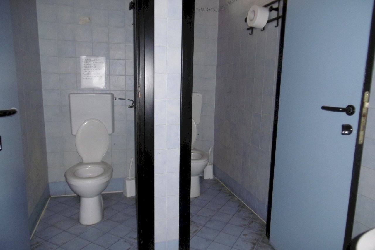 P1150545.JPG - Locale Commerciale Reggio nell'Emilia - foto 3