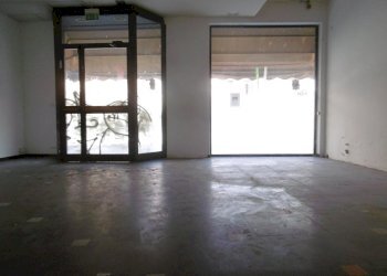 P1150563.JPG - Locale Commerciale Reggio nell'Emilia - foto 2