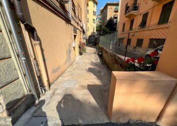1 - Warehouse via San Tomaso d'Aquino, Genova (neighborhood Sestri Ponente) - photo 1