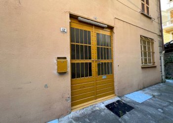 5 - Warehouse via San Tomaso d'Aquino, Genova (neighborhood Sestri Ponente) - photo 5