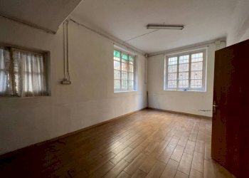 9 - Warehouse via San Tomaso d'Aquino, Genova (neighborhood Sestri Ponente) - photo 9