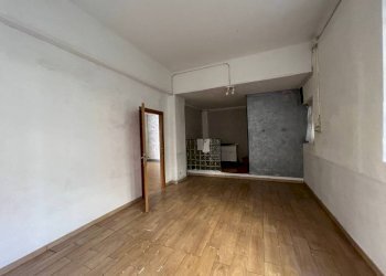 10 - Warehouse via San Tomaso d'Aquino, Genova (neighborhood Sestri Ponente) - photo 10