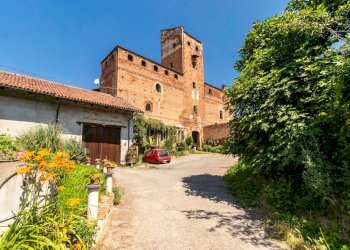 Castello Strada Fontaneto, Chieri - foto 1
