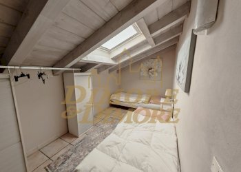 Camera da letto ospiti app. secondo piano.jpg - Villa Cannobio - foto 21