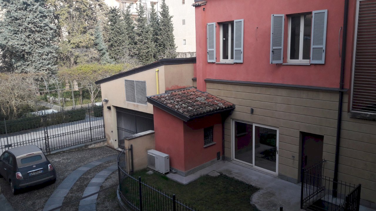 Independent house Piacenza - photo 1