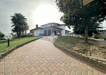 Villa Via Umberto Camera, Fresonara - foto 4