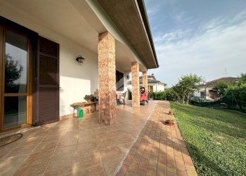 Villa Via Umberto Camera, Fresonara - foto 17