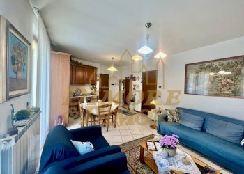 Zona giorno con cucina - Appartamento Via Arturo Reschigna 2/B, Maccagno con Pino e Veddasca - foto 5