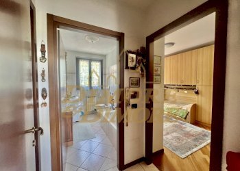 Sala da bagno e second camera da letto - Appartamento Via Arturo Reschigna 2/B, Maccagno con Pino e Veddasca - foto 15