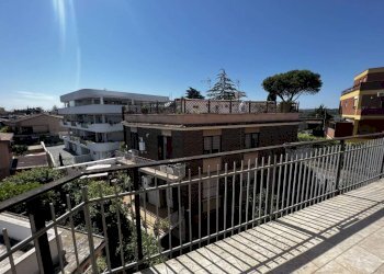 Balcone - Trilocale via Sant'Arcangelo di Romagna, 119, Roma - foto 5
