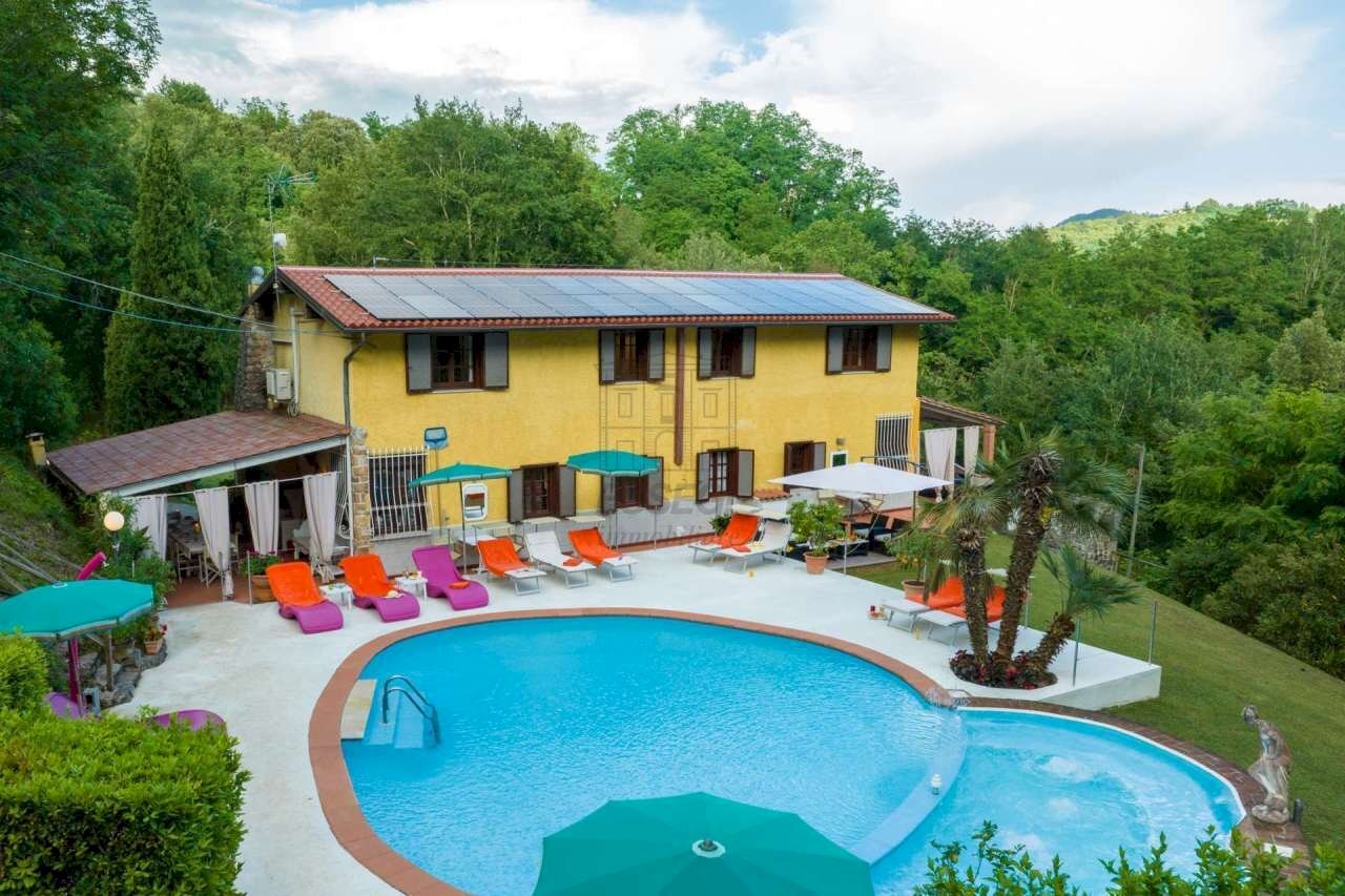 casa colonica ristrutturata completamente di circ - Casale SP1, Pescaglia - foto 1