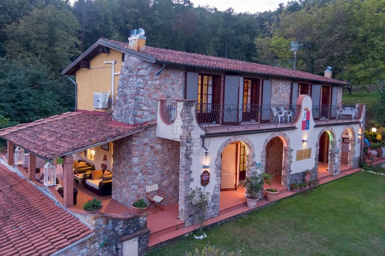casa colonica ristrutturata completamente di circ - Casale SP1, Pescaglia - foto 2