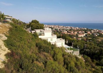 Villa Bordighera - foto 1