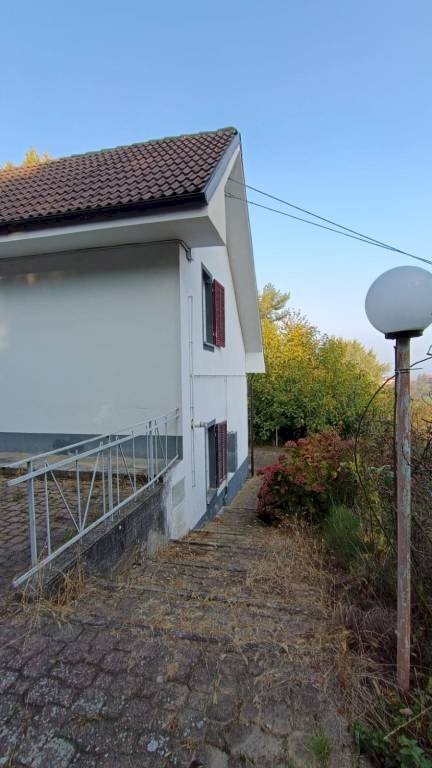 Facciata - Villa Frazione Poggi San Siro Costa, Ceva - photo 3