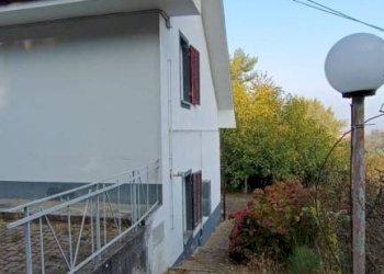 Facciata - Villa Frazione Poggi San Siro Costa, Ceva - foto 3