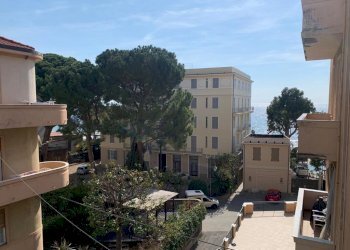 2 - Four-room apartment Viale Hanbury, Alassio - photo 19