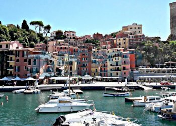 PicsArt_04-04-12.51.17.jpg - Locale Commerciale Salita Arpara, Lerici - foto 1