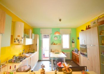 Four-room apartment Valsamoggia - photo 14