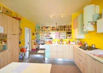 Four-room apartment Valsamoggia - photo 15