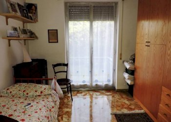 CAMERA 2 - Trilocale via Vittorio Battaglini 31, Genova (zona Sampierdarena) - foto 6