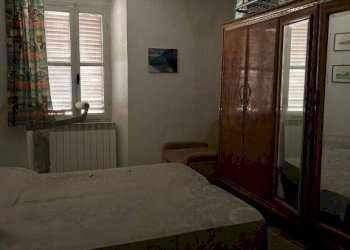 Camera da letto - Bilocale via Vittorio Emanuele I I, 14, Serina - foto 20