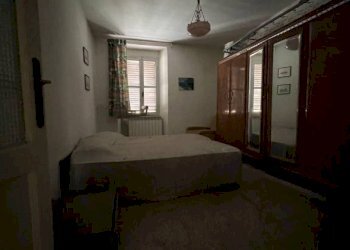 Camera da letto - Bilocale via Vittorio Emanuele I I, 14, Serina - foto 24