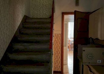 Interno palazzo - Two-room apartment via Vittorio Emanuele I I, 14, Serina - photo 26