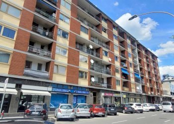 Appartamento via Chambéry, Aosta - foto 1