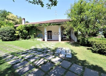 Villa Unifamiliare Via Versilia, Roseto degli Abruzzi - foto 1