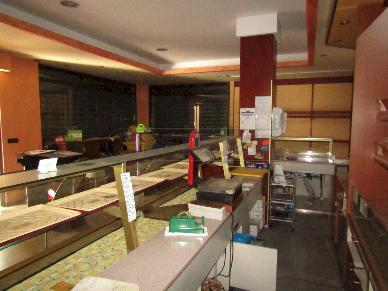 IMG_1617.JPG - Panificio - Pastificio Camposampiero - foto 2